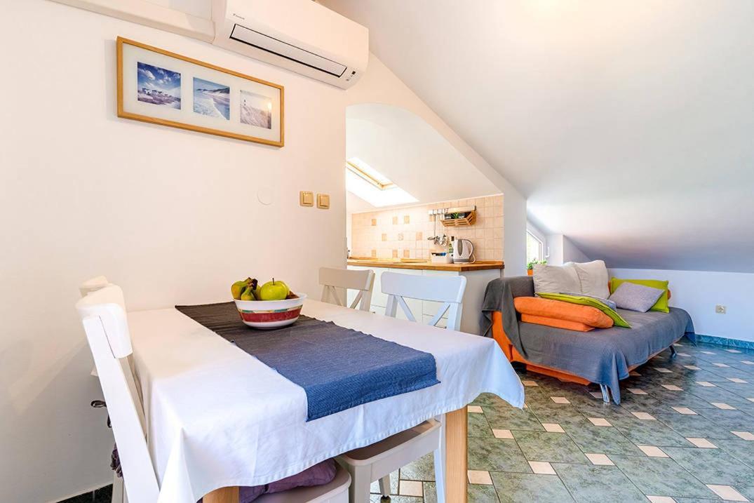 Apartmani Utmar Cres Dış mekan fotoğraf